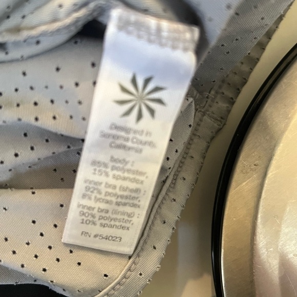 Athleta Womens Activewear tank with built in bra Sz small - Picture 11 of 11